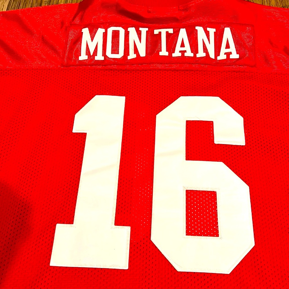 NFL San Francisco Rare 49ers Vintage Throwback Joe Montana Class Red #16 Jersey!